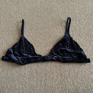 Skims Soot Velvet Logo Triangle Bralette, Size 3X NWT